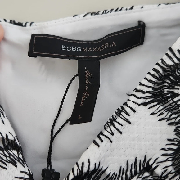 NWOT BCBGMaxAzria | Floral Embroidered Crop Top - Size L - Picture 10 of 11